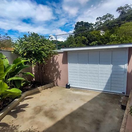 STUDIO NOVO- com Varanda espaçosa- Cama Queen Wi-fi -Sky - 5 minutos de carro da Praia - ITAIPUAÇU Maricá Exterior foto